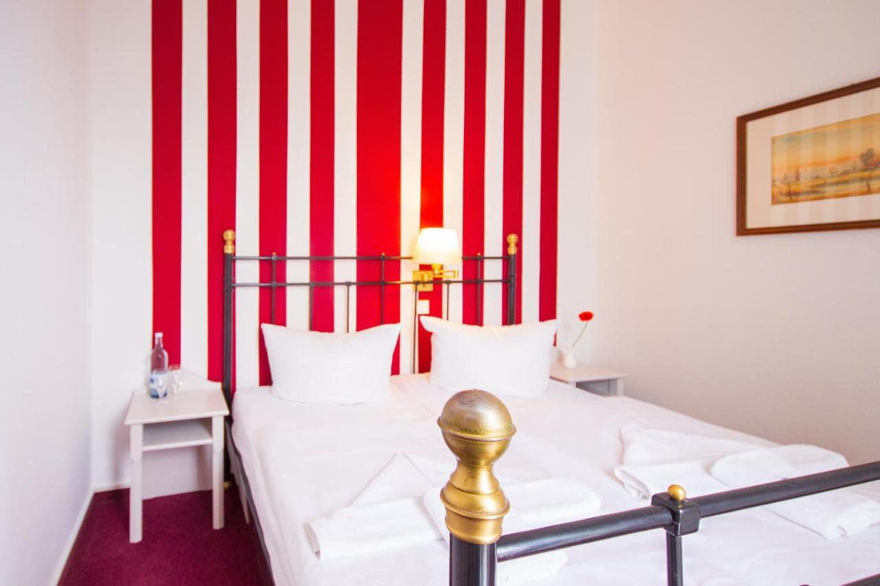Meeressterne Hotel Weisses Schloss هيرينجسدورف المظهر الخارجي الصورة